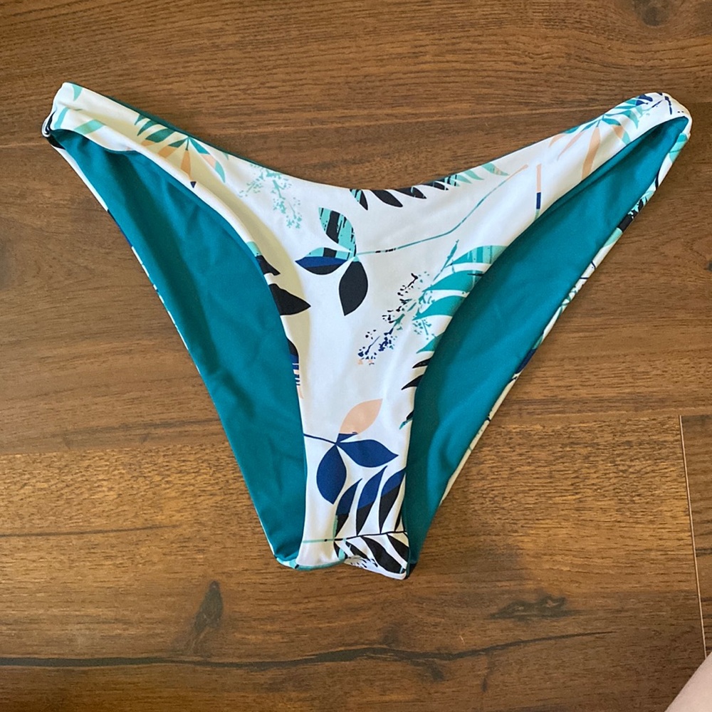 Cupshe Cheeky Reversible Bikini Bottoms
